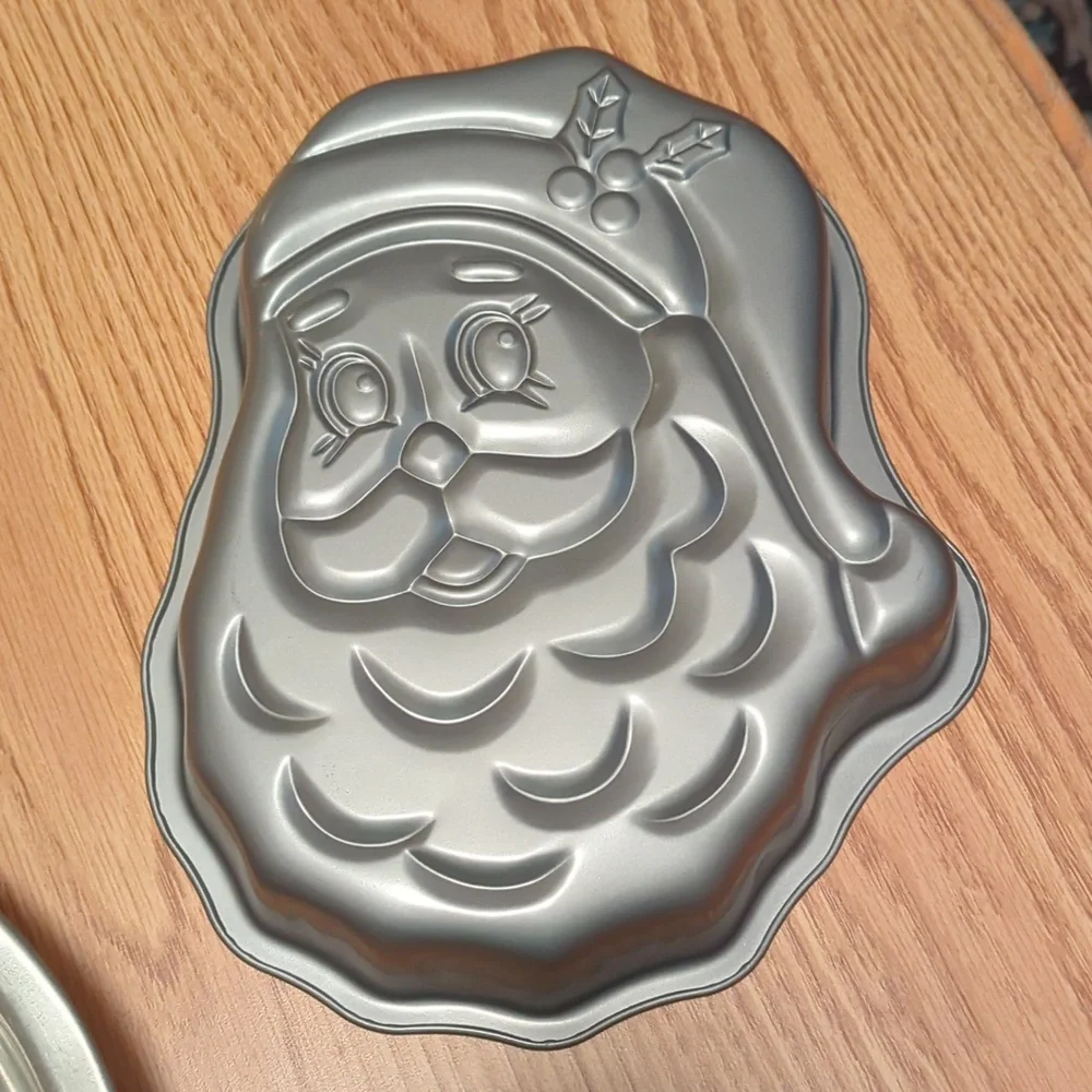 Bakers secret Santa pan